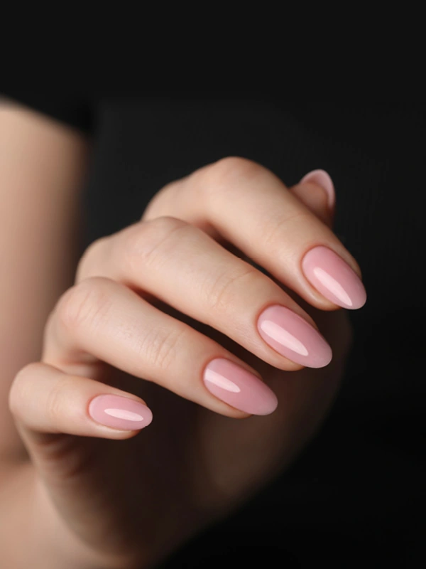 Manicura rosa con acabado brillante para Esmalte Permanente