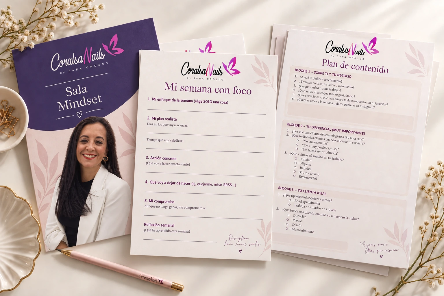 Manual de Sala Mindset con fotografía de Sara Orozco en la portada, planificador semanal y plan de contenido