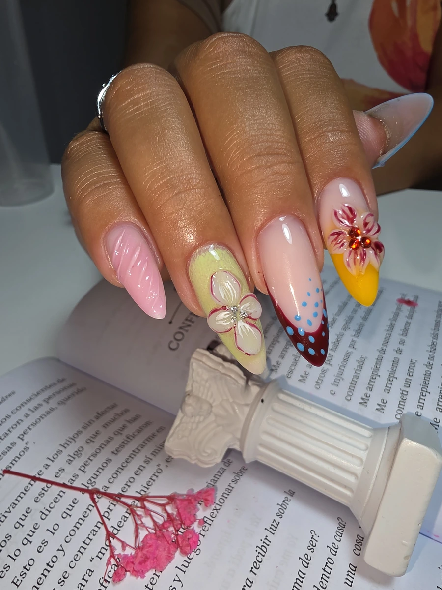 Trabajo de alumna: estructura, color y volumen