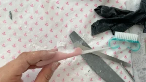 Perfil rosa y blanco de la estructura Elatus al final de una lección de limado